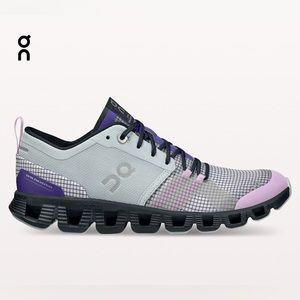 ON RUNNING Cloud X Shift Sneakers
